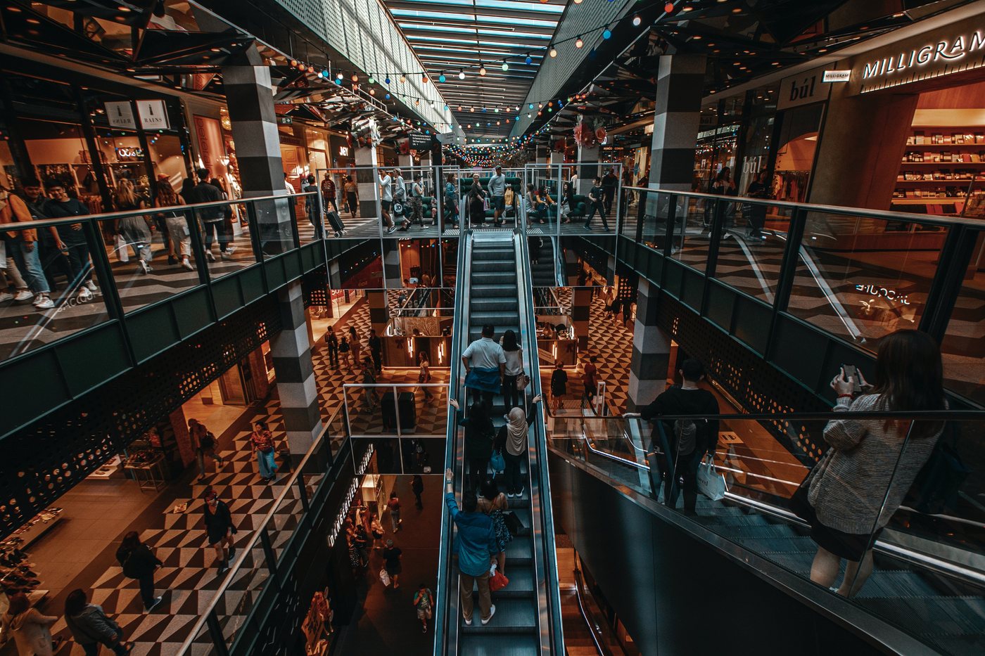 Acoustics and lighting working together in a retail interior